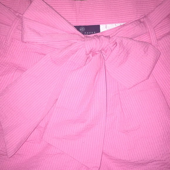 Lauren James Bow Shorts in Rose. - Picture 5 of 5